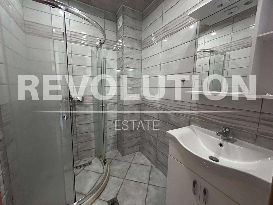 Дава се под наем Тристаен апартамент в Варна, Левски - 80 кв.м за 575 € - Снимка #7