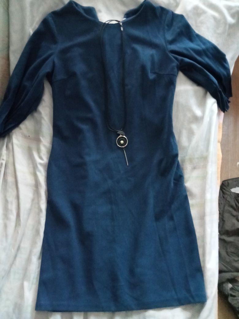 Джинсовка 46р,пиджак 42р,теплый халат 42р,платье 44р, в отличном состо