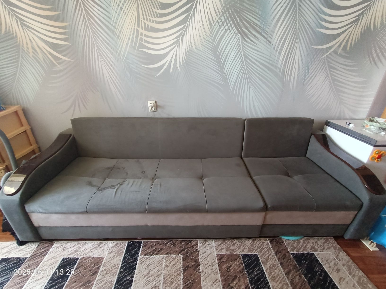 Продам диван раздвижной