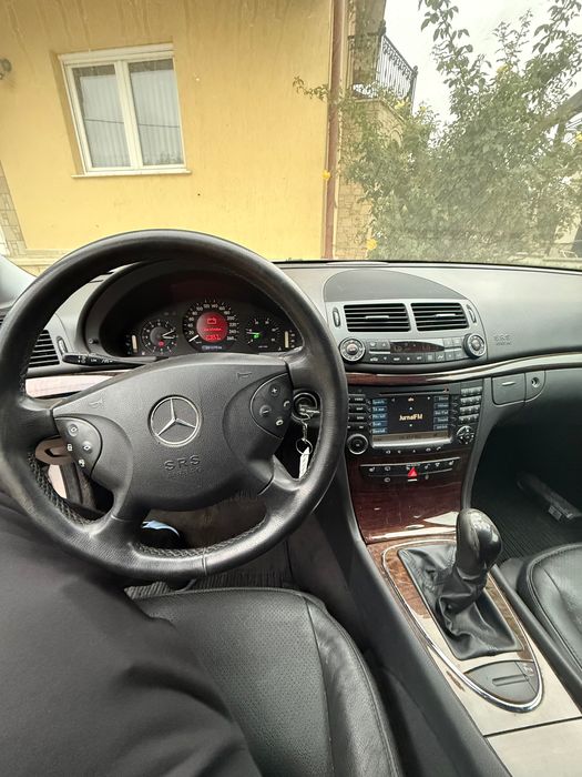 Mercedes Benz e class