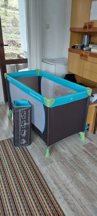 Детско сгъваемо легло с размери 125 65 60 с дунапренен матрак