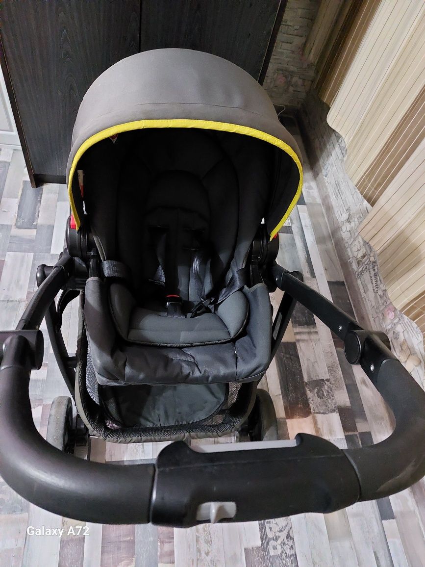 Бебешка количка с кош за новородено
