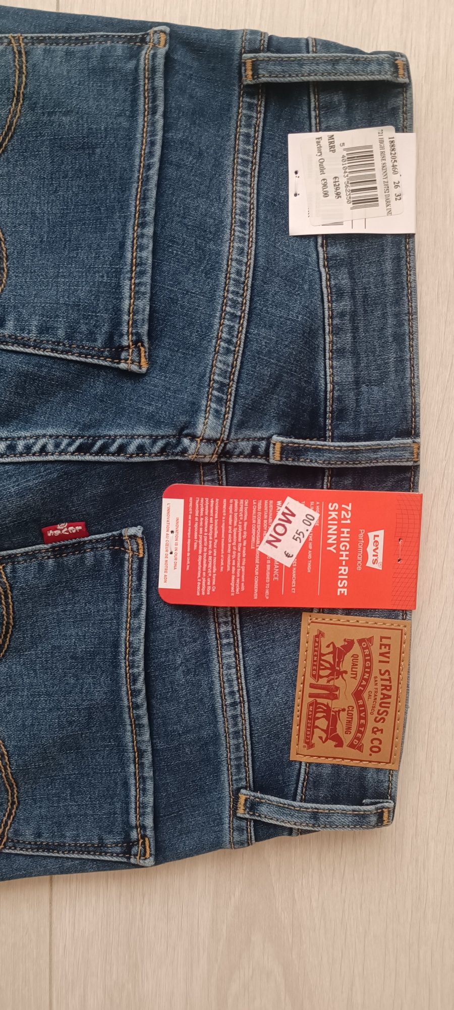 Blugi Levi Strauss dama