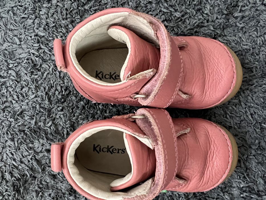 Papuci Kickers mărimea 20