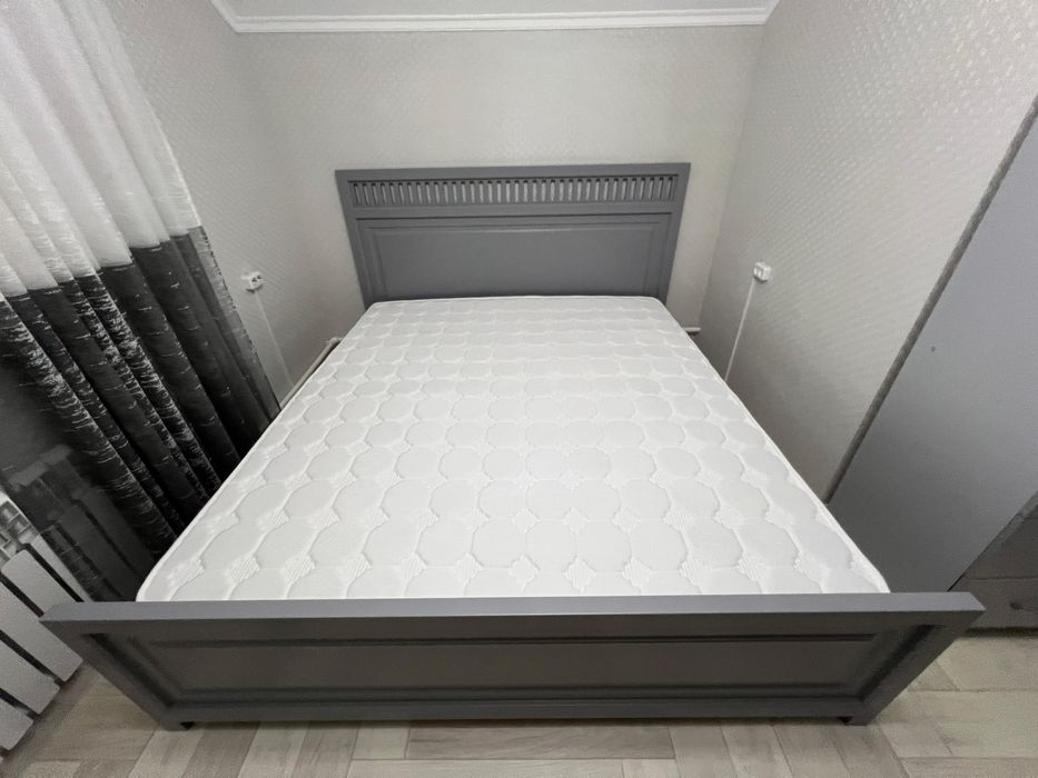 Продам кровать 1.8м