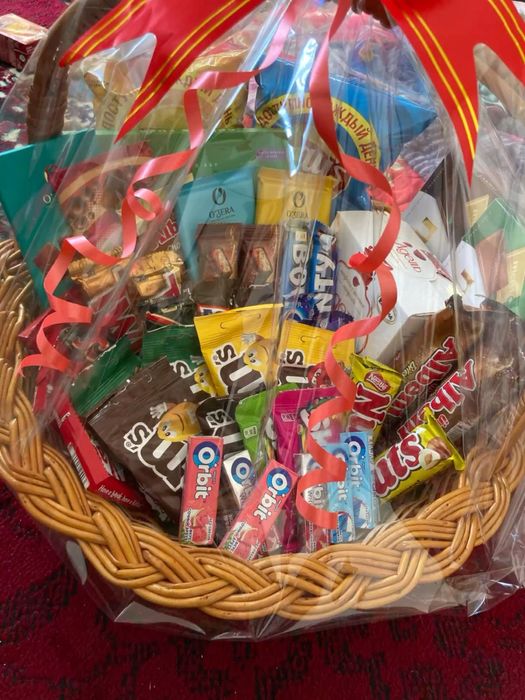 Новогодные подарки и корзины