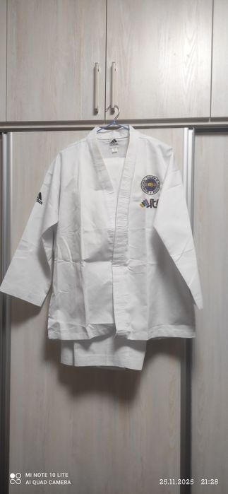 Кимоно для занятий таеквондо детское 3 шт б/у размер 2 шт 48 ,1 шт 44