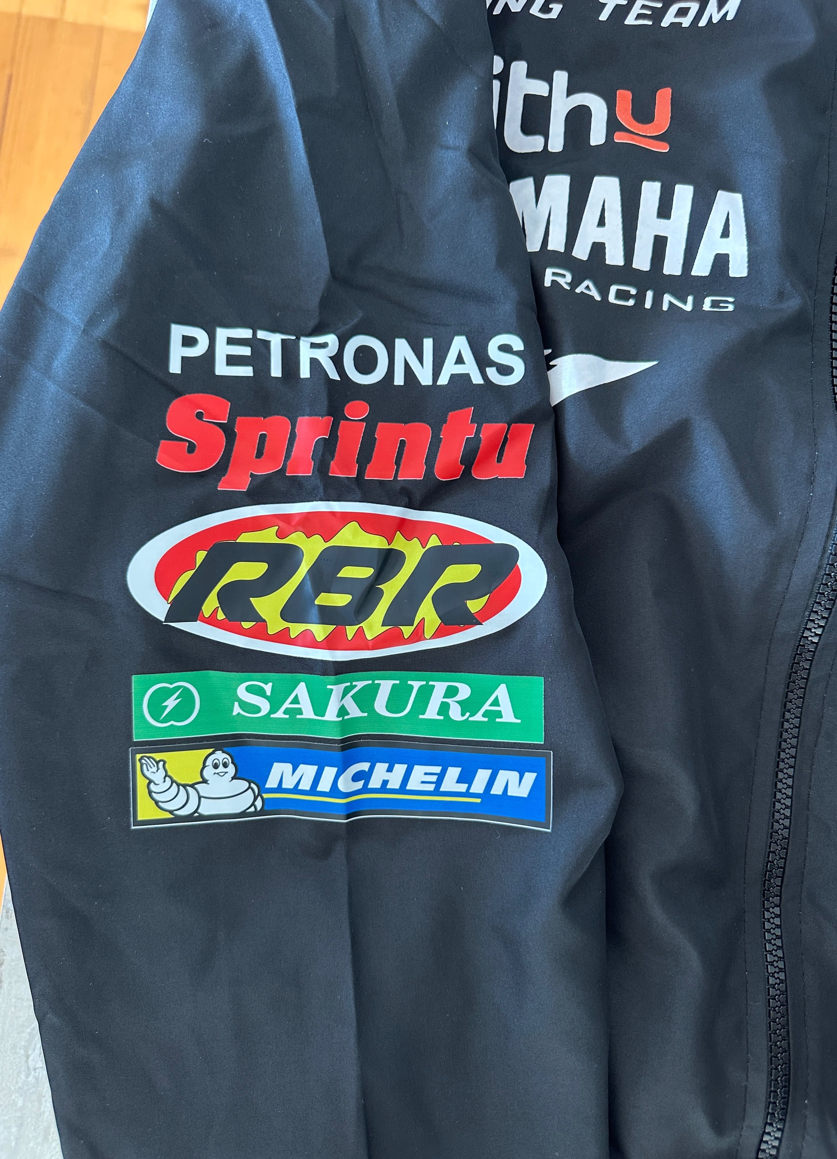 Яке на Alpinestars Yamaha Racing