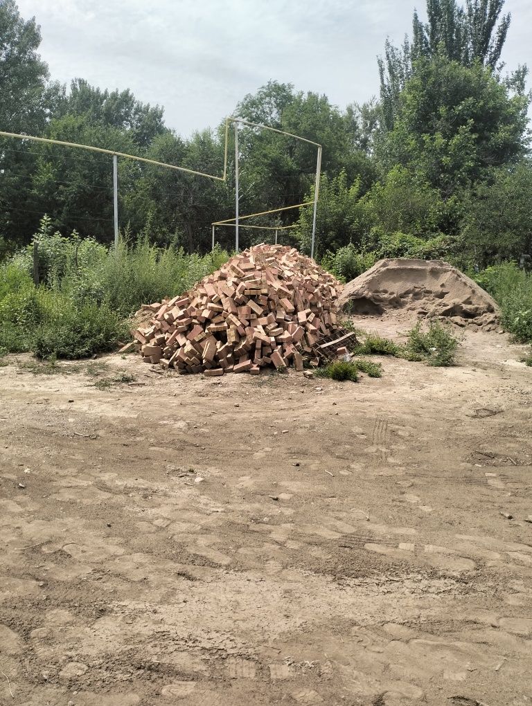 Продам кирпич новый