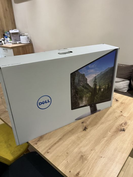 Компютър + монитор и мишка