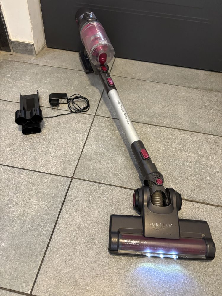 Aspirator vertical Orfeld cu acumulator, perie motorizata si iluminata