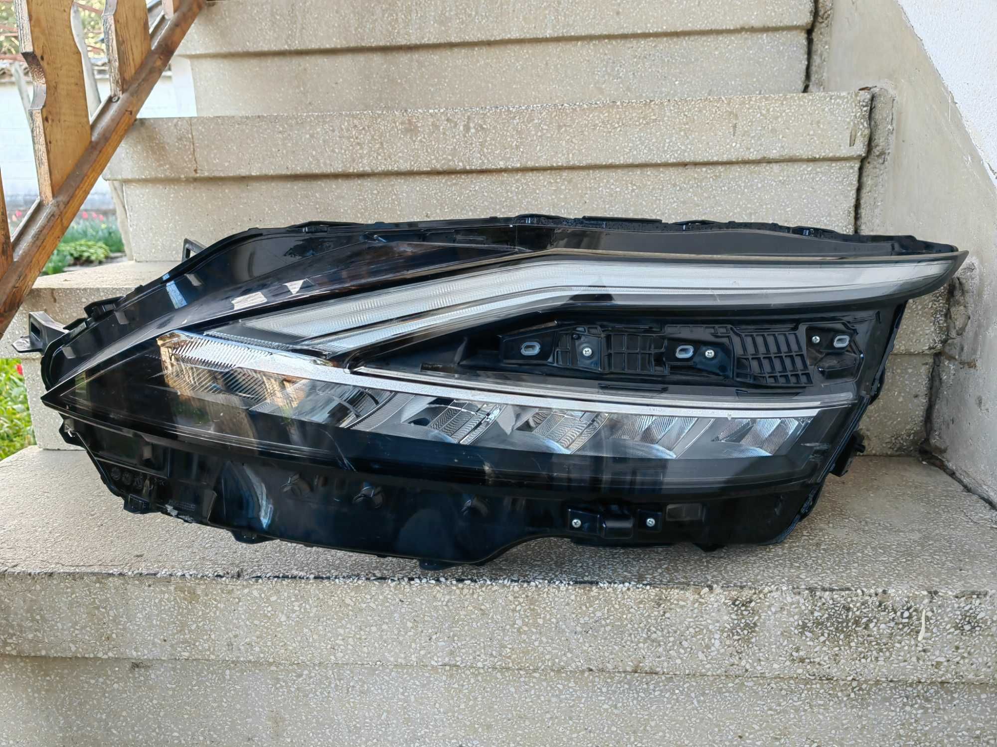 Фар Nissan Qashqai J12 LED ляв/ Фар Нисан Кашкай Оригинален