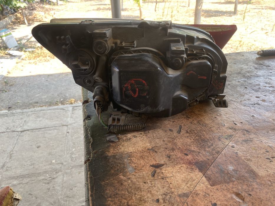 Ляв фар за форд фокус