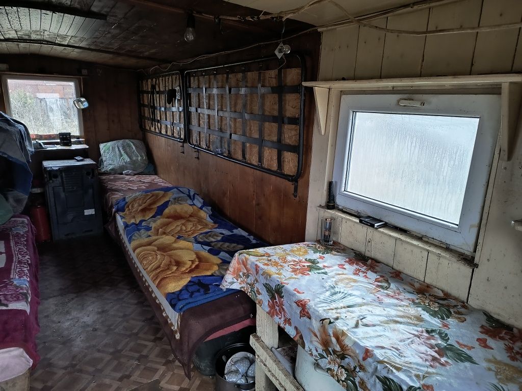 Vând vagon dormitor