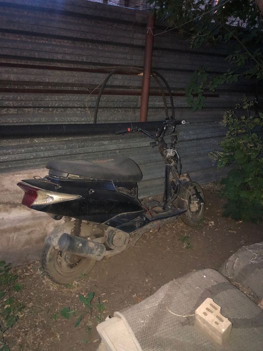 Мопед м8 продам!