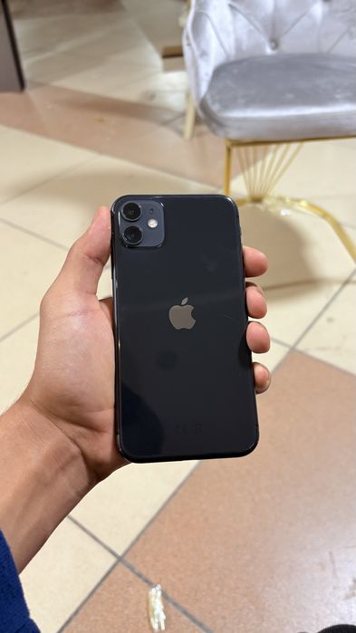 Продам IPhone 11