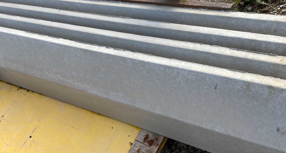 Coame capace in doua ape pentru gard in Brasov