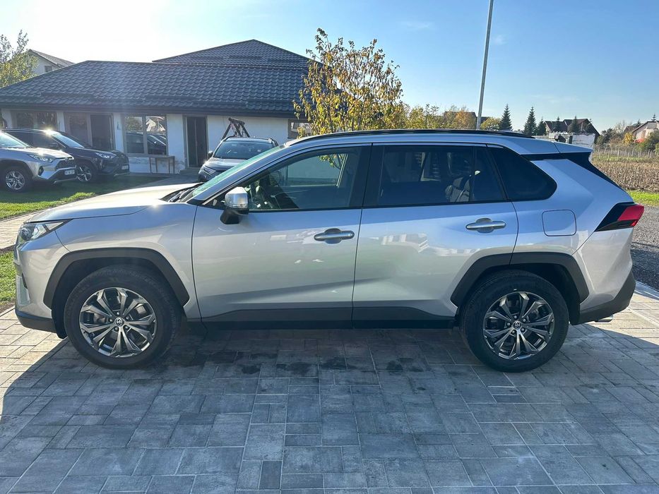 Toyota RAV4 2.5 Hybrid Business Distronic 98.000km 2022