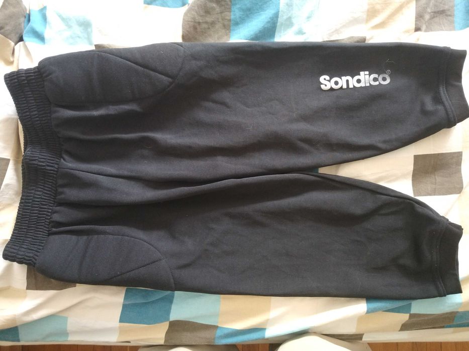 Подарявам вратарски клин