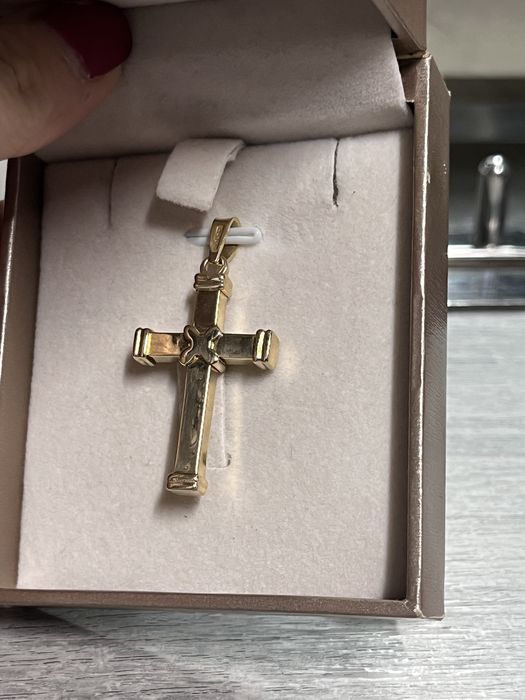 Cruce si Pandantiv Aur 14K -350 lei / Gr.Ca nou