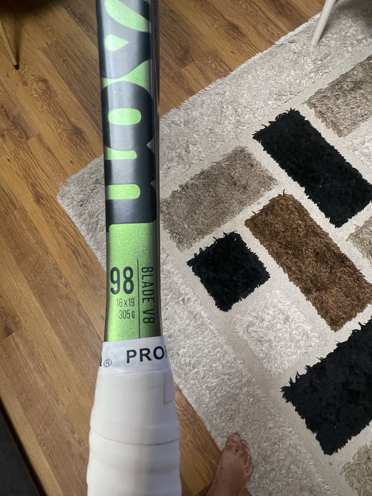Wilson Blade v8