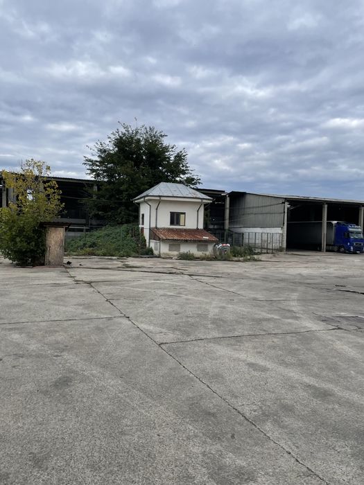 Teren Industrial cu platforma betonata si Cladiri Industriale