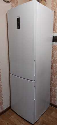 Продам холодильник двухкамерный