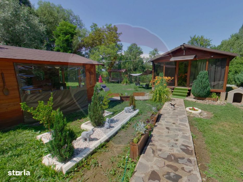 Casă / Vilă cu 4 camere de vânzare