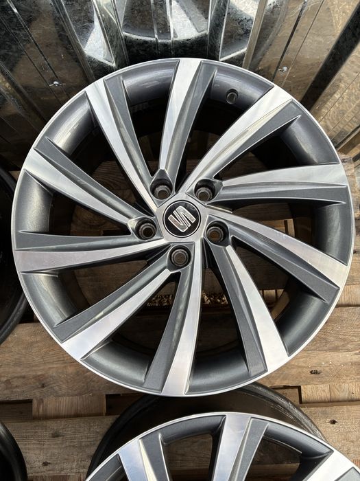 18 цола 5 х 112 мм Шкода Октавия , Фолксваген Голф , Skoda , VW