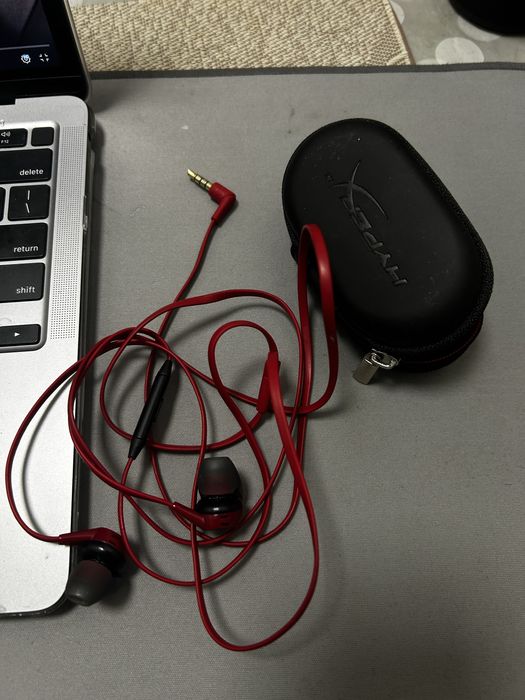 Hyper X cloud Earbuds