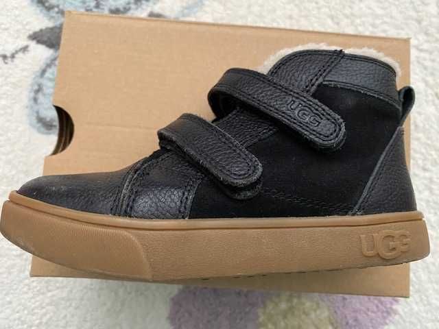 Детски боти UGG.