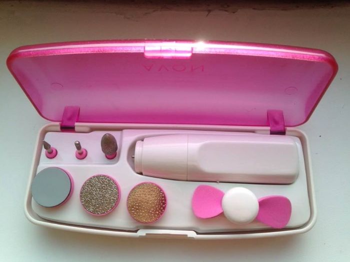 Набор для маникюра и педикюра Avon FSC 11744 Nail Care Set