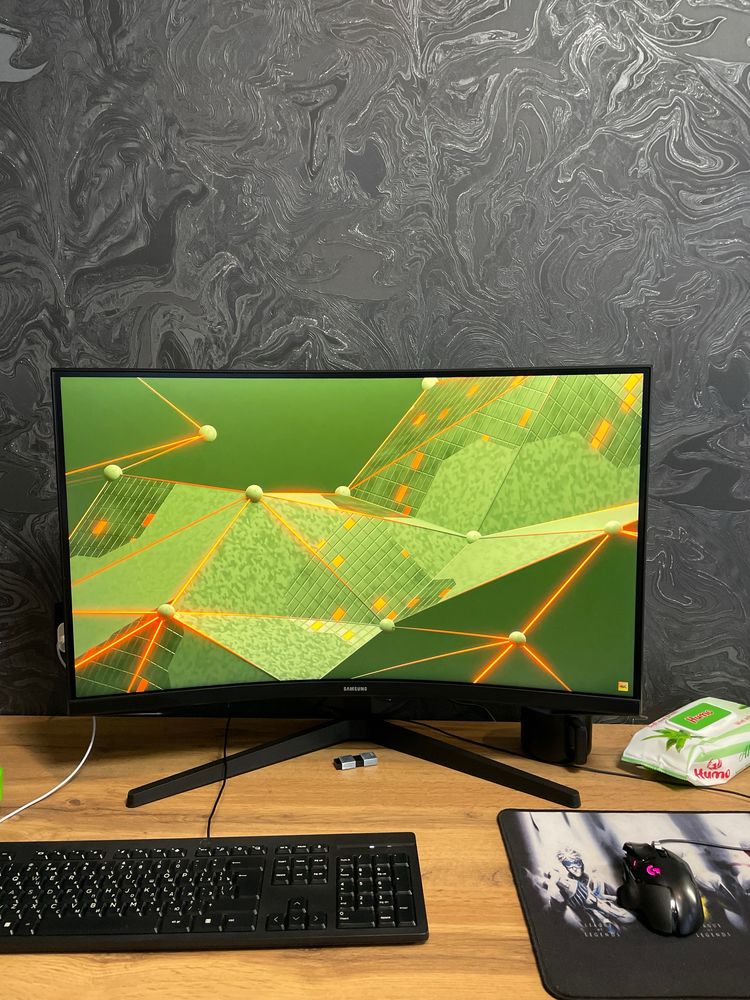 Samsung odyssey G5 2K 32d 165hz curved