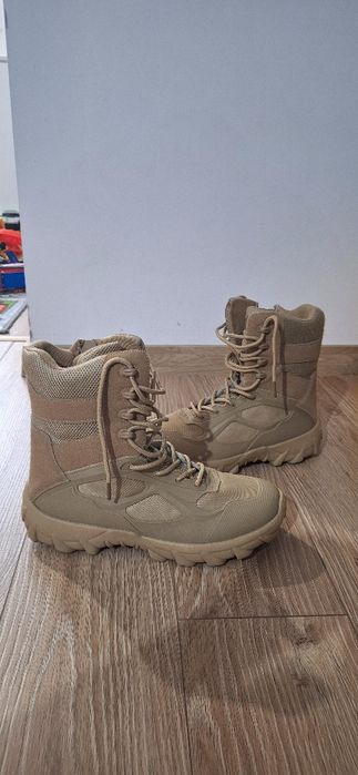 Bocanci militari tactici