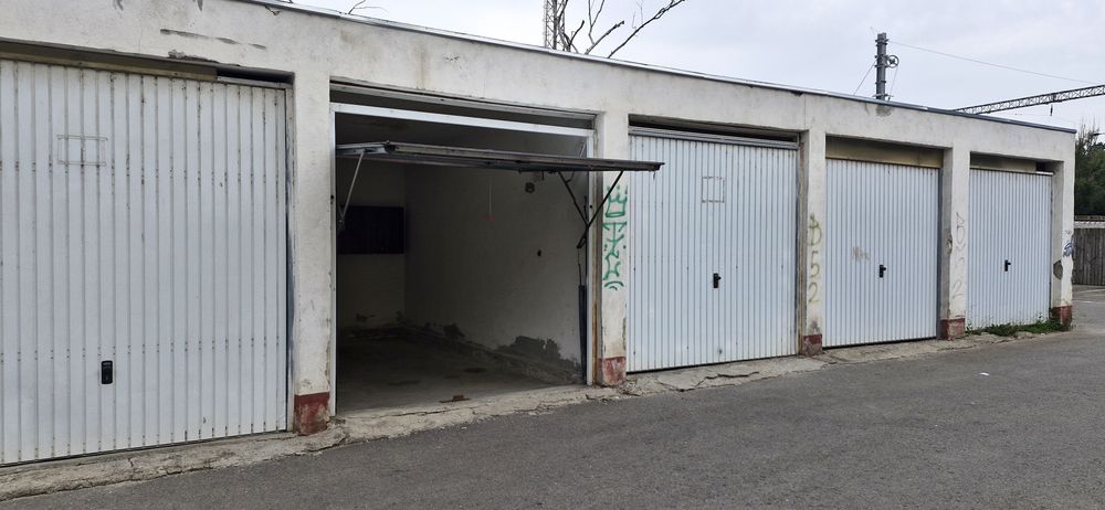 Garaj 18 metri pătrați