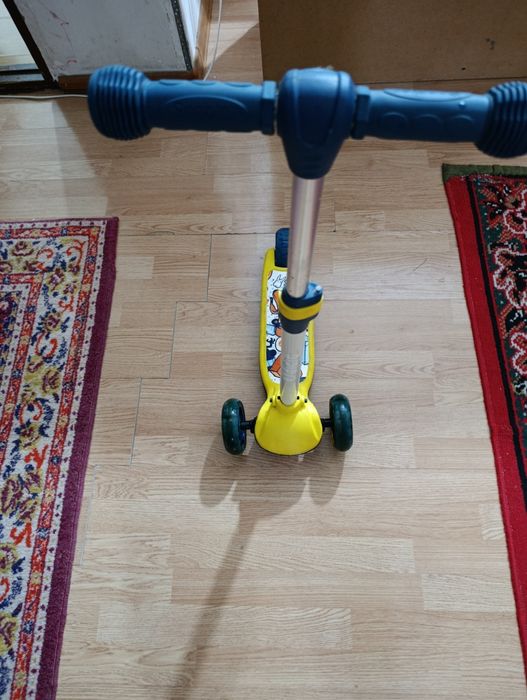 Продам самокат детский