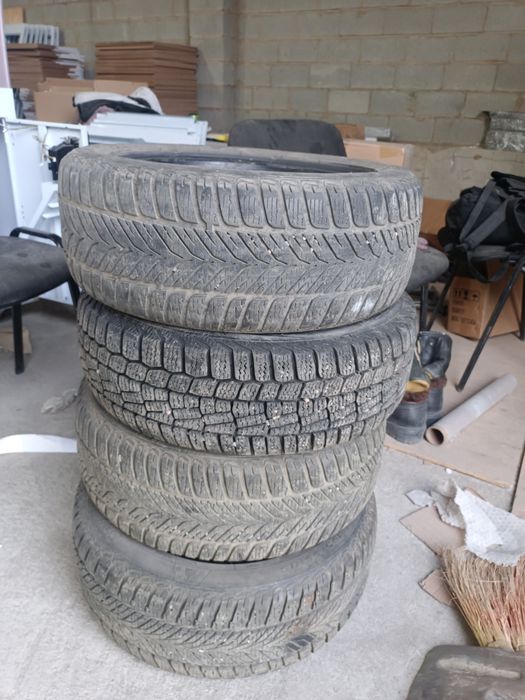 Зимние шины R15.