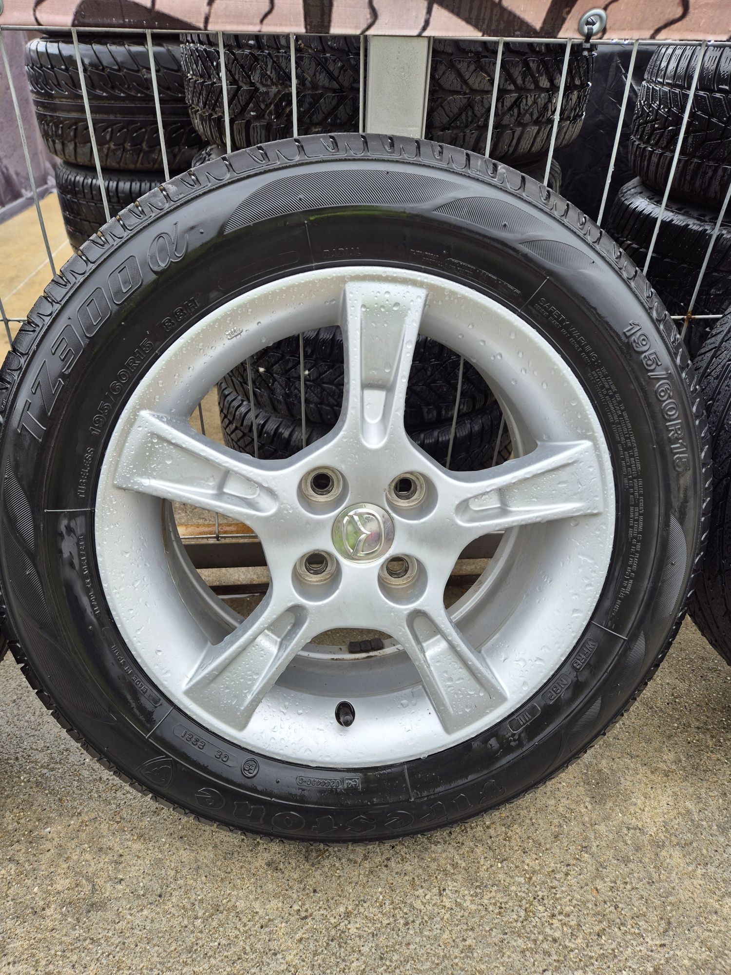 Джанти Enkei 15 цола, 4х100 , 6j , et45 , 195/60/15 Mazda  Toyota