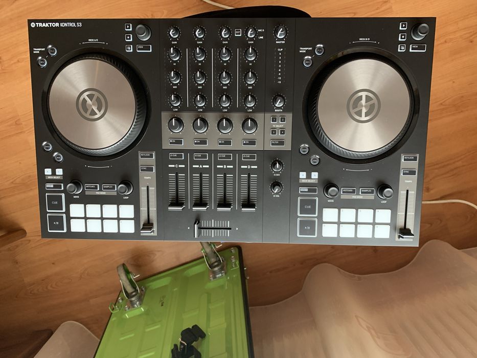 Native Instruments Traktor S3