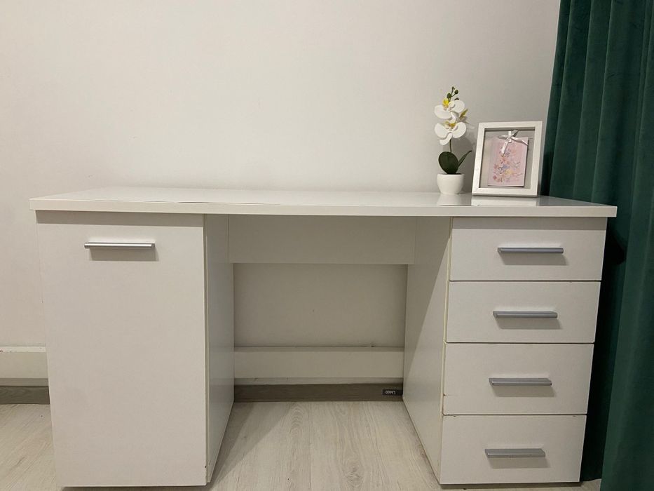 Birou alb 135 cm