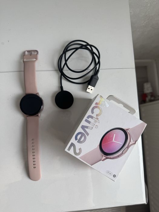 Часы Samsung Galaxy Watch Active2