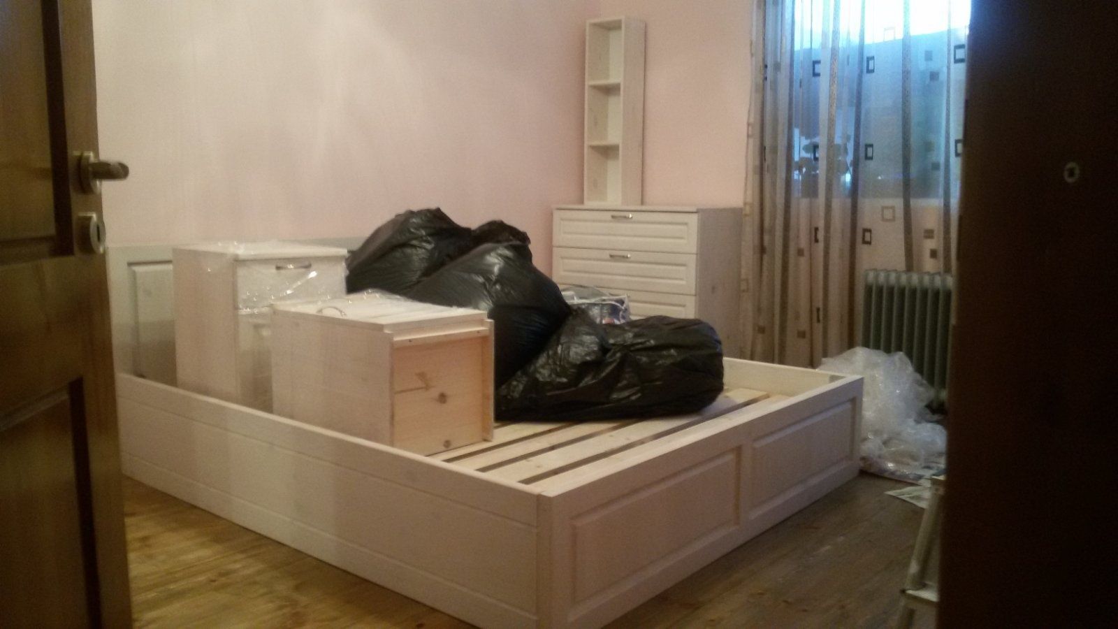 Спалня гардероби спално оборудване от дърво масив