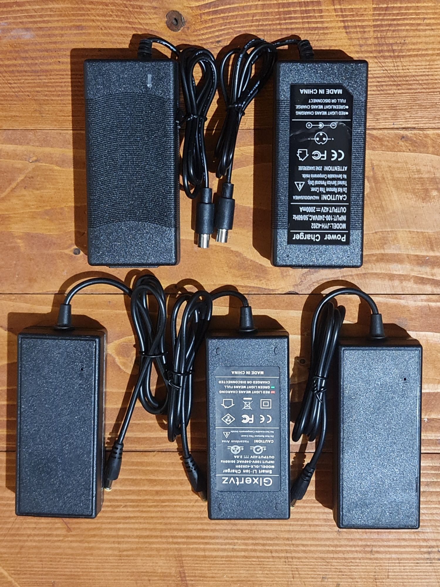 Incarcator 42V, 2A pentru trotineta electrica