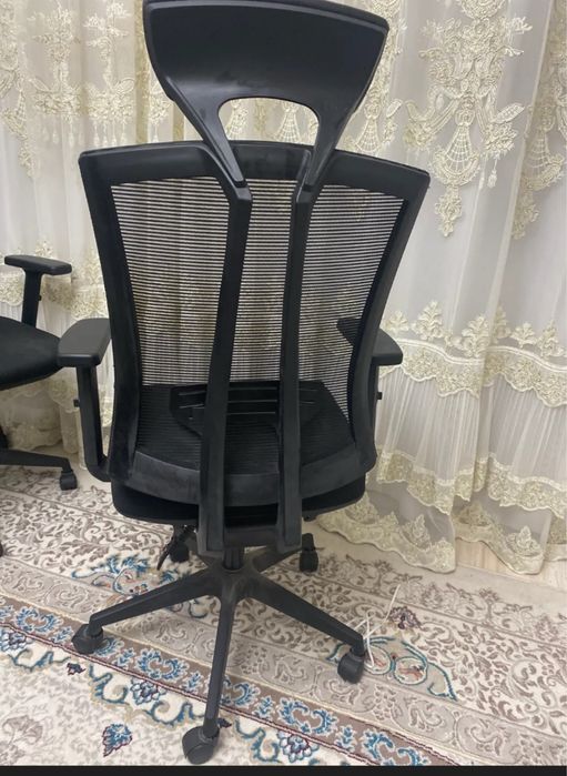 Офисная кресло ортопедическая