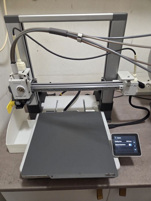 Imprimanta 3D Bambulab A1 cu garantie + 4 tipuri de suprafete print