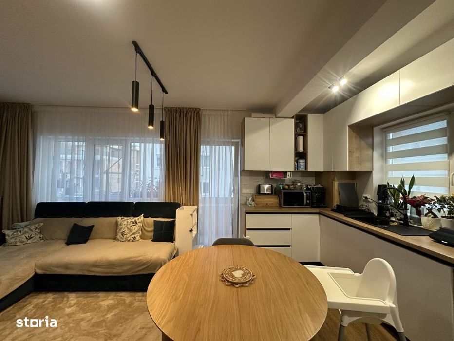 Apartament spatios cu 3 camere si 2 bai l bloc nou l zona Cetatii