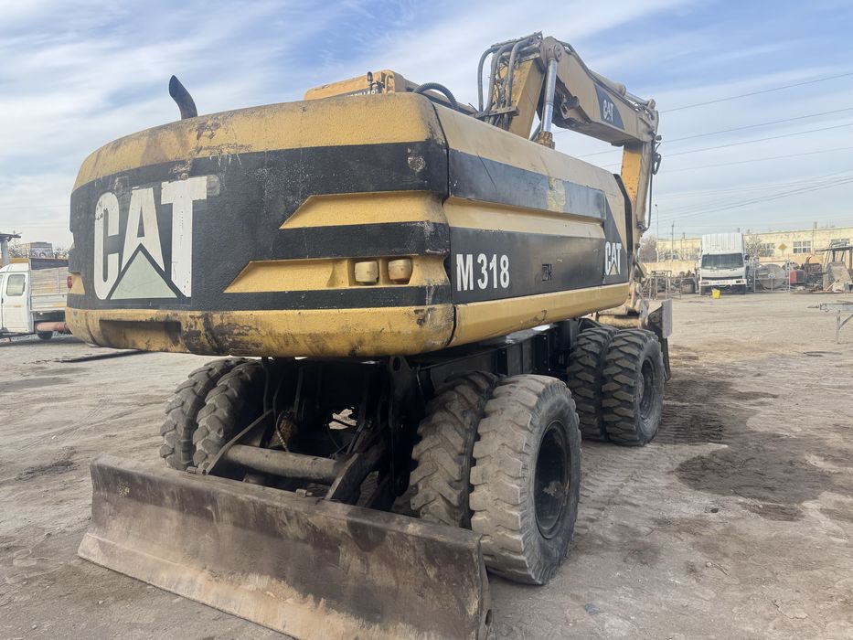 Экскаватор сотилади