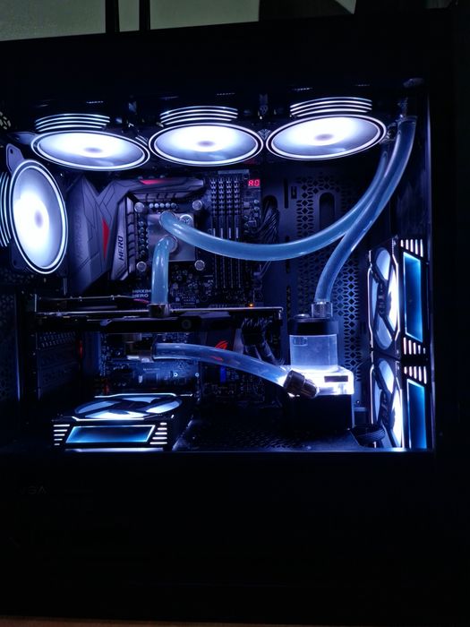 Vând PC. I7 6700k.32GB DDR4.1080Ti.SSD M.2 2280 1Tb