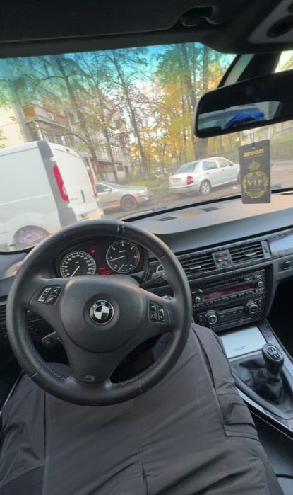 Bmw e90 lci 2010