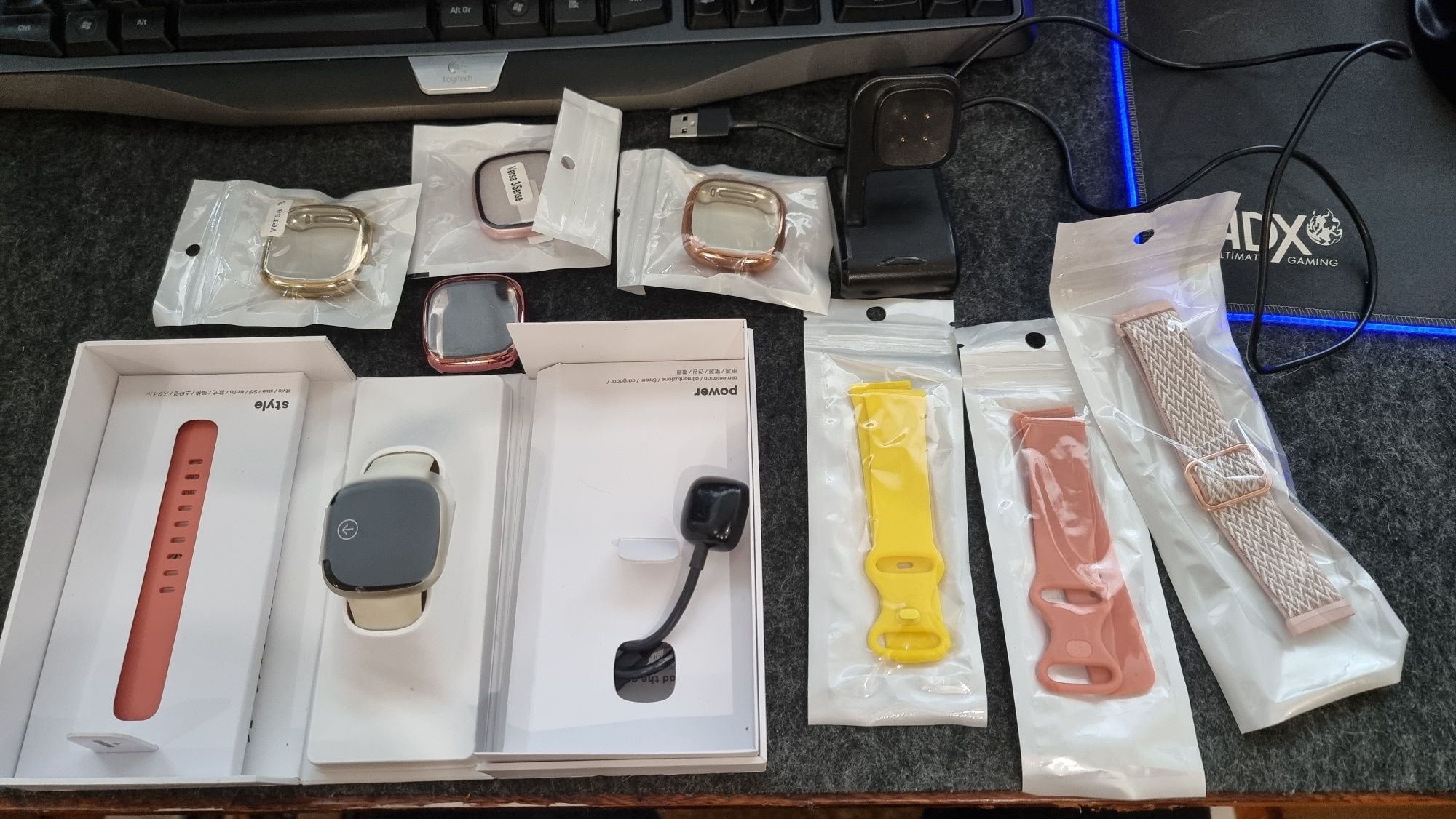 Fitbit Versa 3 самрт часовник